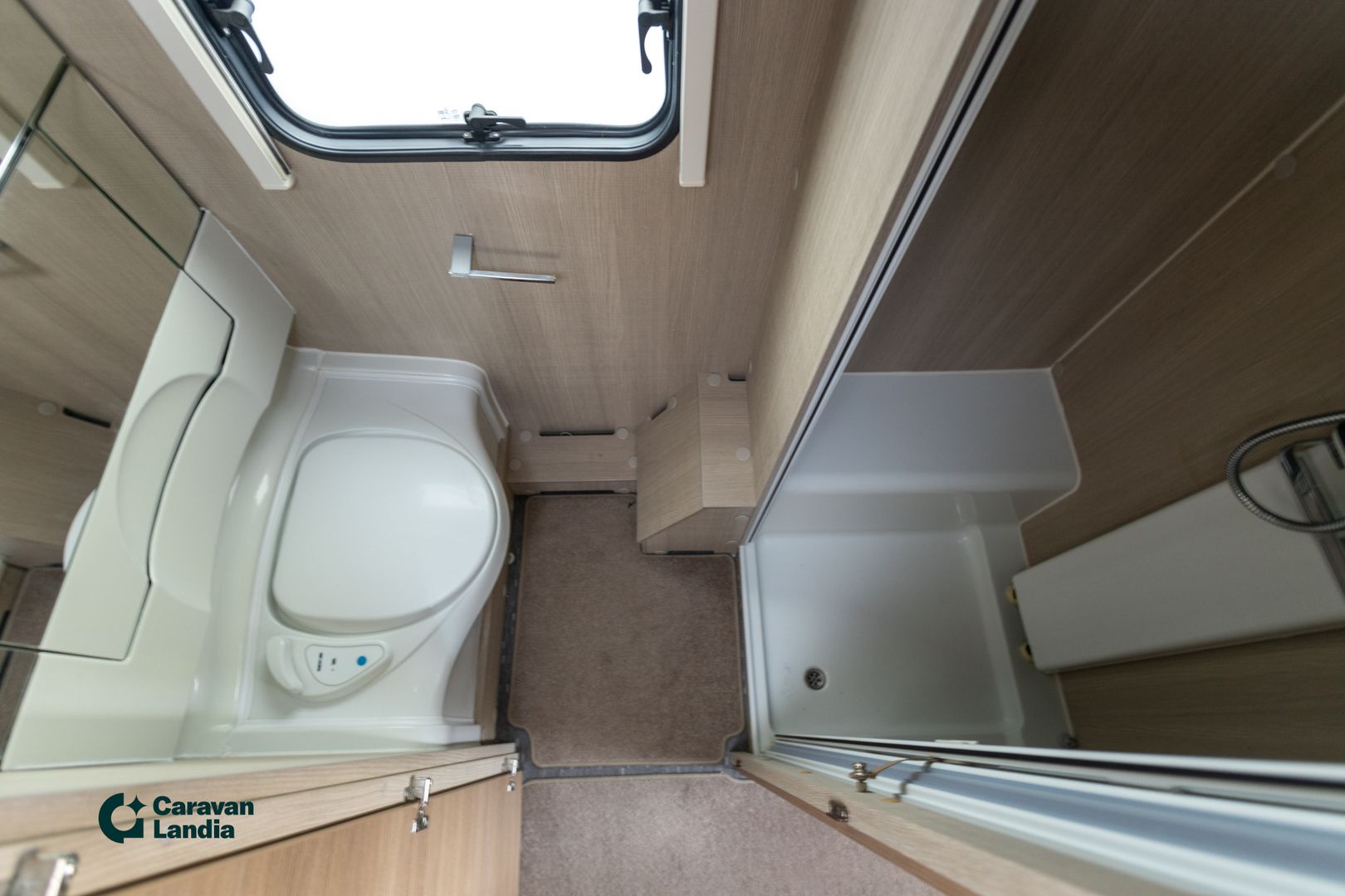 Adria Adora 753 UC ** ALDE (KAASU/SÄHKÖ), SAAREKEVUODE, 2xYLÄVUODE, ILMASTOINTI **, kuva 16