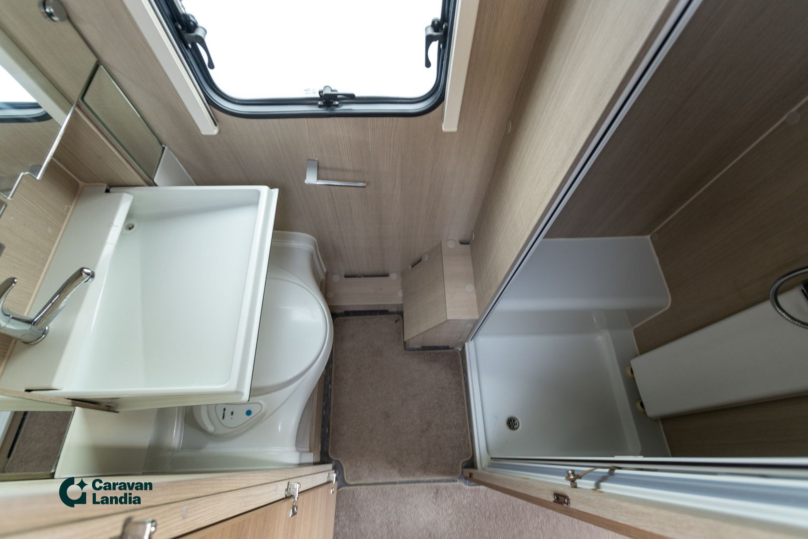 Adria Adora 753 UC ** ALDE (KAASU/SÄHKÖ), SAAREKEVUODE, 2xYLÄVUODE, ILMASTOINTI **, kuva 17