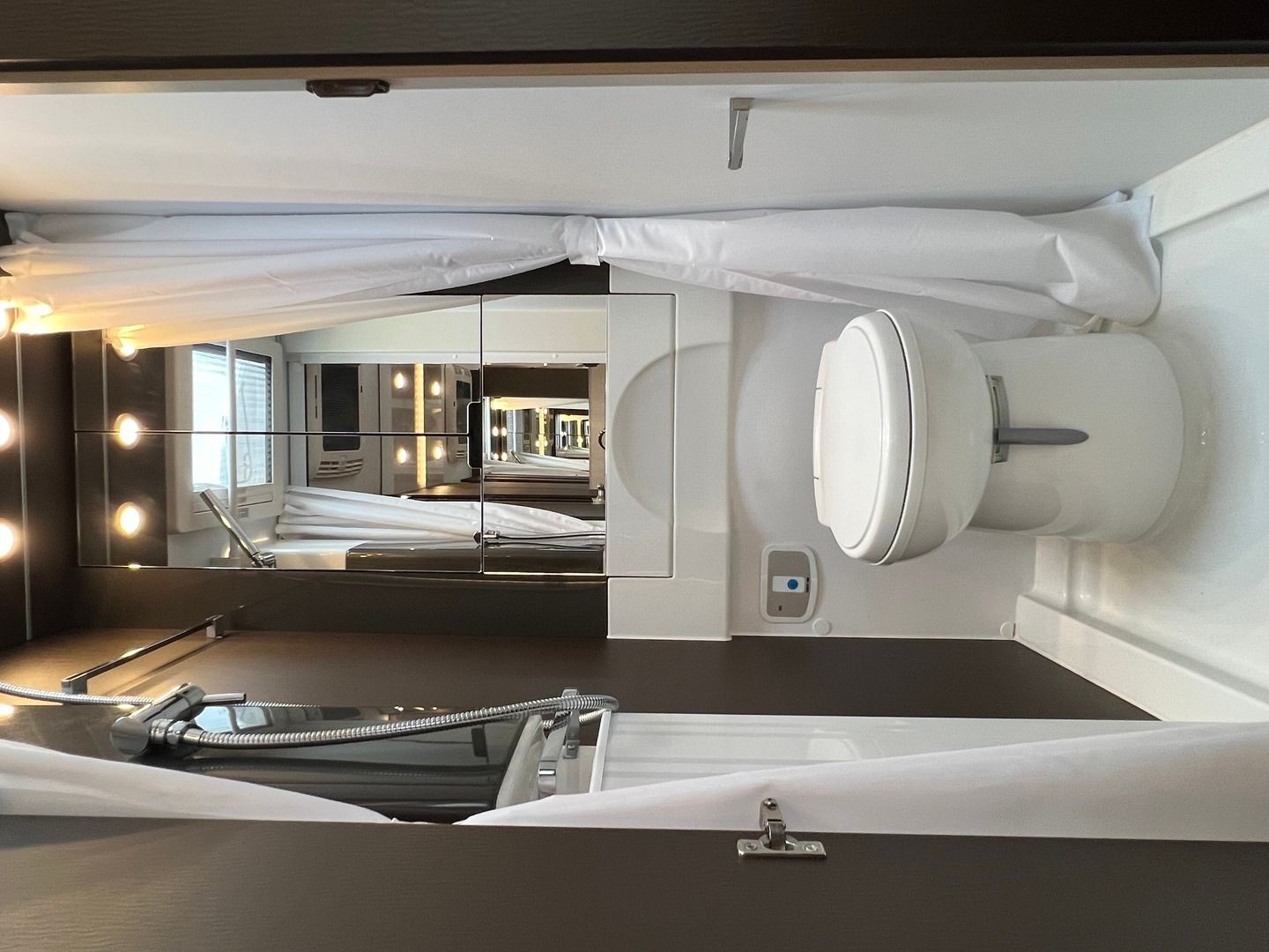 Kuva 12, Adria Alpina 763 UK 763 UK ** ALDE, ILMASTOINTI, KERROSVUODE **