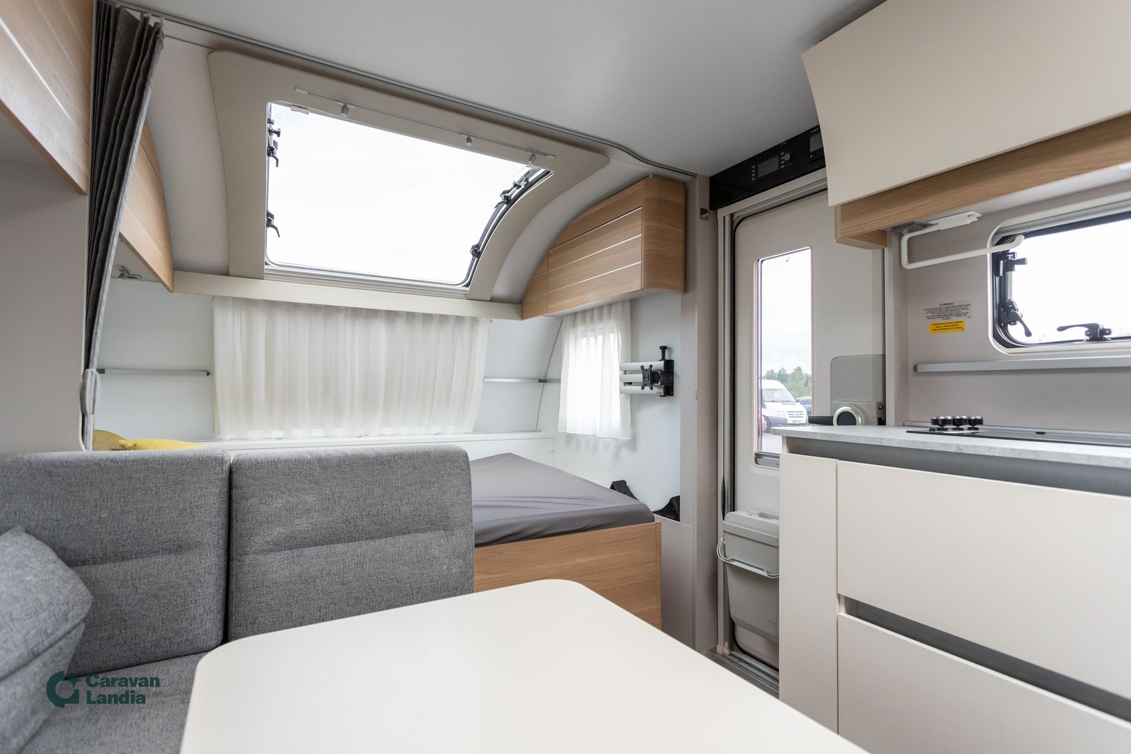 Kuva 8, Adria Adora 573 PT ** ALDE, PARIVUODE, 3-KERROSVUODE, ISO-PÖYTÄRYHMÄ **