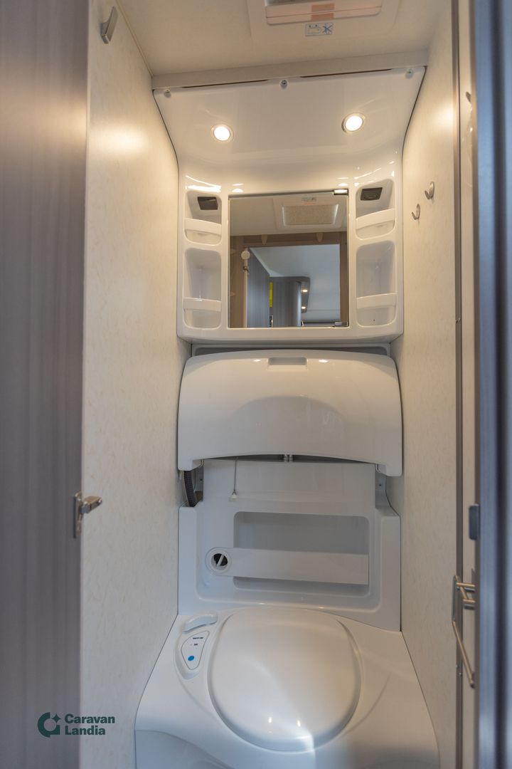 Hobby ONTOUR 390 SF ** TRUMA, PYÖRÄTELINE, LATTIALÄMMITYS **, kuva 10