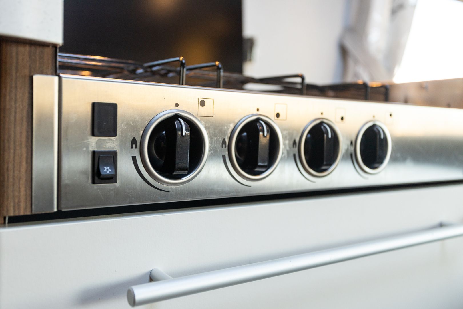 Kuva 14, Polar 560 TDB ** ALDE (KAASU/SÄHKÖ), L-KEITTIÖ, HARVINAINEN LAYOUT **