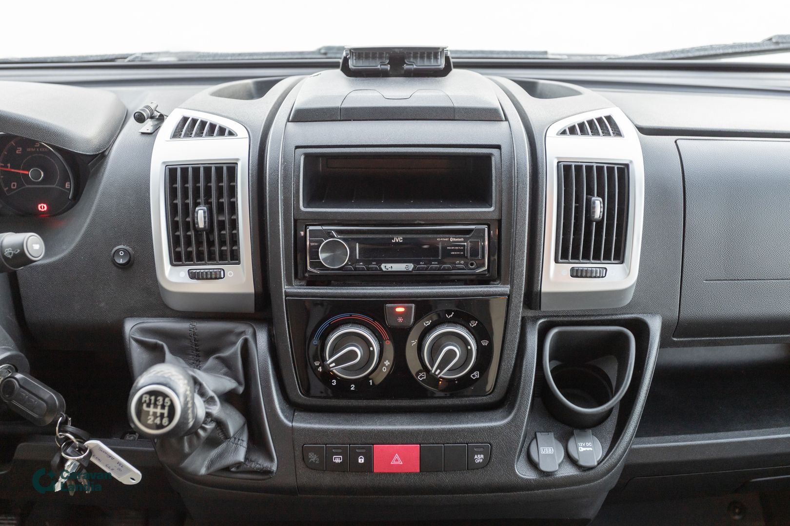 Sunlight V66 2.3 Mjet 140hv ** TRUMA-SÄHKÖPATRUUNA, ERILLISVUOTEET, AURINKOPANEELI, KAASU-UUNI **, kuva 18