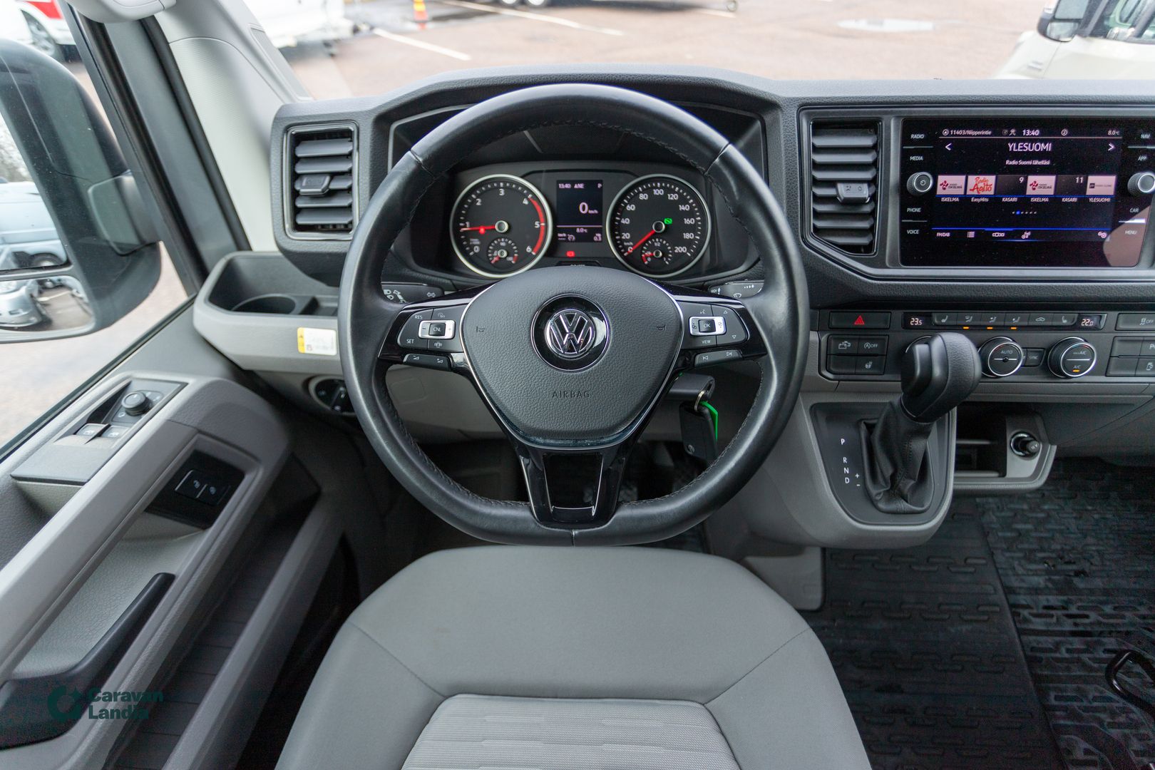 Volkswagen Grand California 2.0 TDI 180hv ** TRUMA, PARIVUODE, YLÄVUODE, MARKIISI **, kuva 7