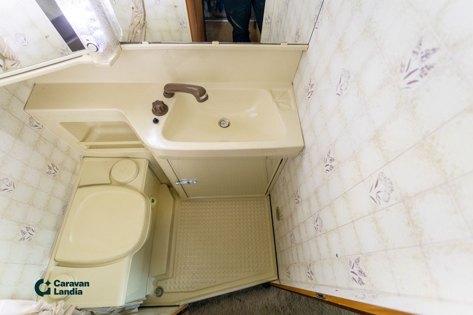 Kuva 15, Hymer Mobil 544 2.5D 95hv ** TRUMA, TAKAKEITTIÖ, HUBBET **