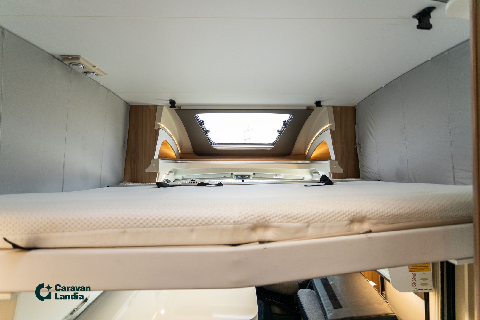 Adria Matrix 670 SL J Edition 2.3 Mjet 140hv ** TRUMA (KAASU/SÄHKÖ), ERILLISVUOTEET, HUBBET LASKUVUODE **, kuva 21