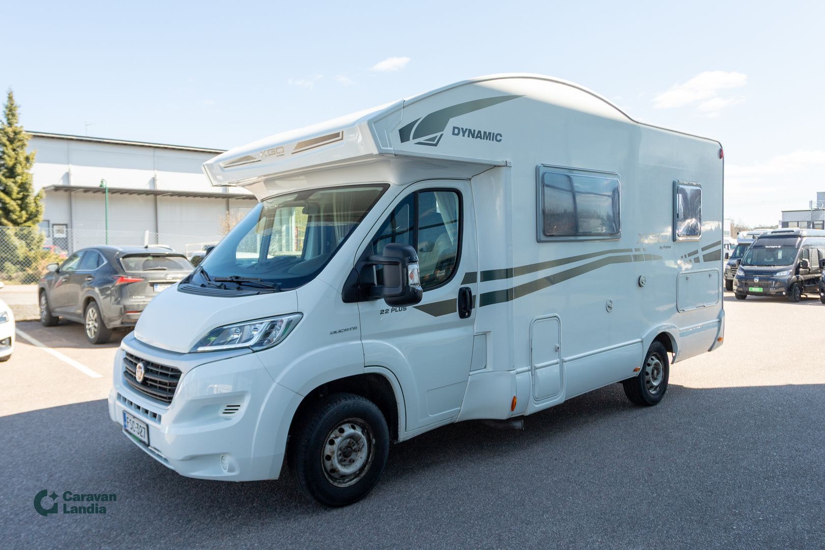 Kuva 4, Xgo Dynamic 22P 130hv ** SÄHKÖ-HUBBET, 6 HLÖ, VAKKARI, VASTAKKAINEN ISTUINRYHMÄ **