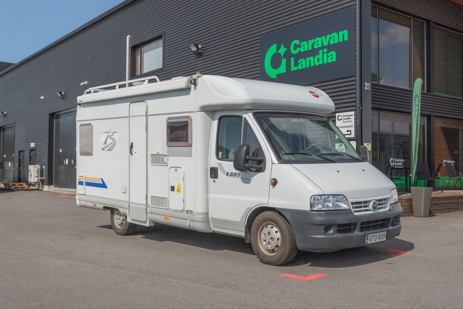 Burstner T 595 2.8 JTD 130hv ** TRUMA, PITKITTÄINEN PARIVUODE, WEBASTO **, kuva 1