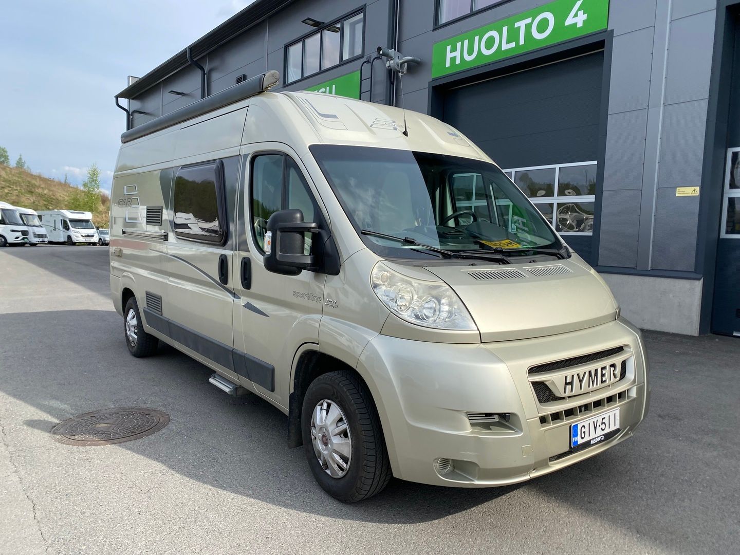 Kuva 1, Hymer Sportline HC 322 ** JUURI TULLUT, DIESEL-TRUMA, KOUKKU, AURINKOPANEELI **