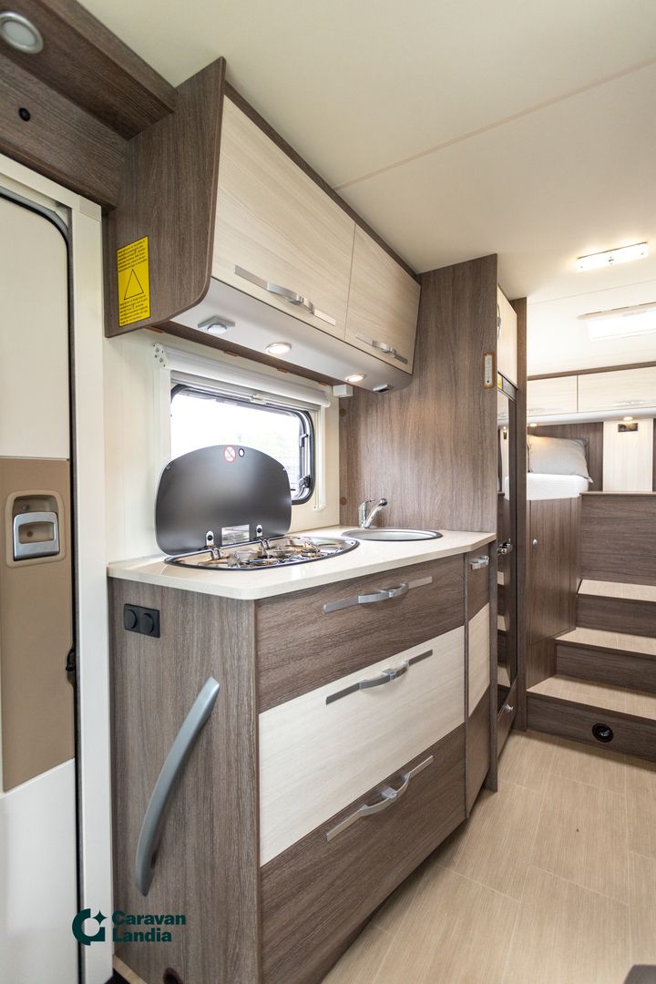 Kuva 11, Burstner Nexxo Time T 690 2.3 Mjet 130hv ** TRUMA-TALVIPAKETTI, ERILLISVUOTEET, MARKIISI **