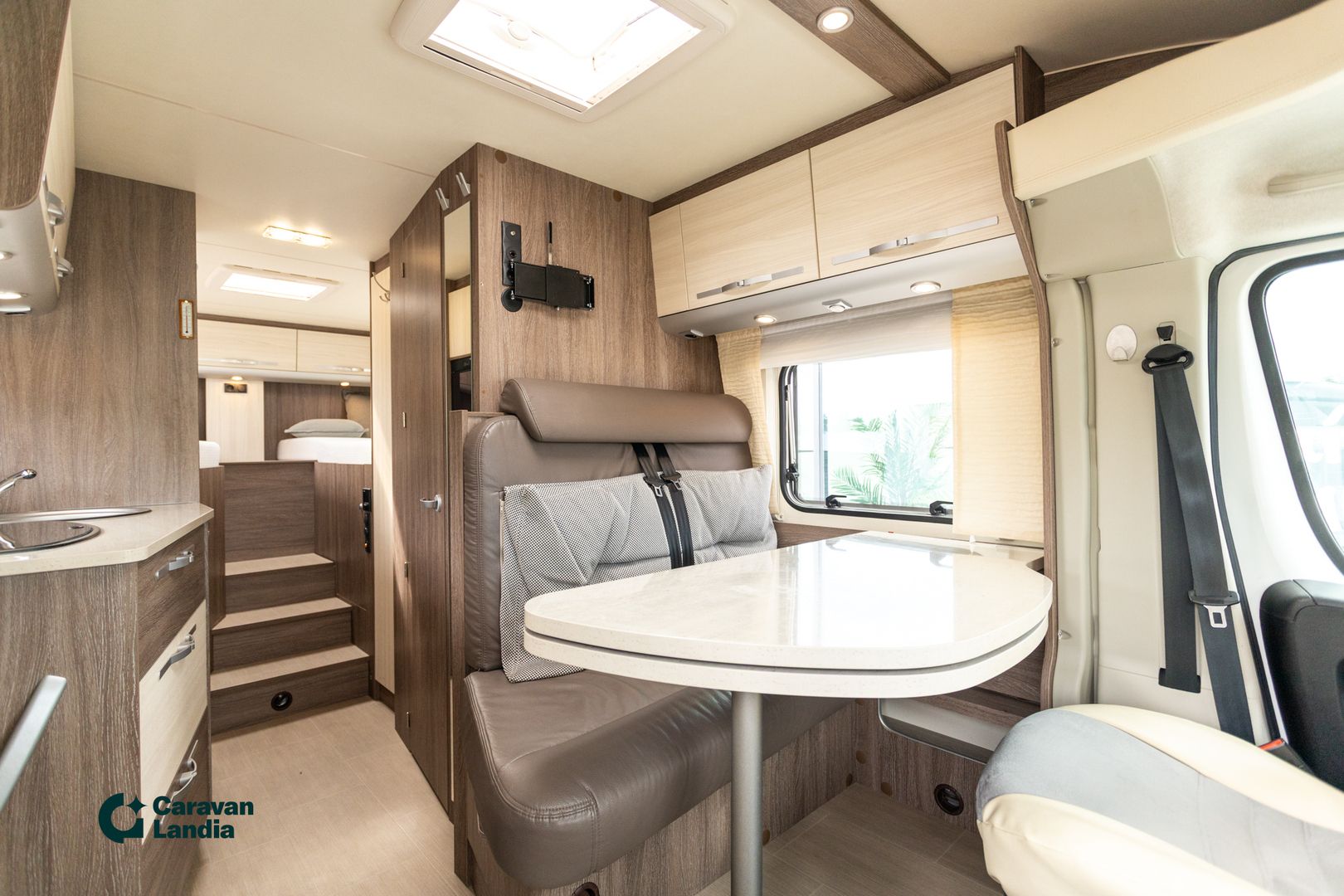 Kuva 8, Burstner Nexxo Time T 690 2.3 Mjet 130hv ** TRUMA-TALVIPAKETTI, ERILLISVUOTEET, MARKIISI **