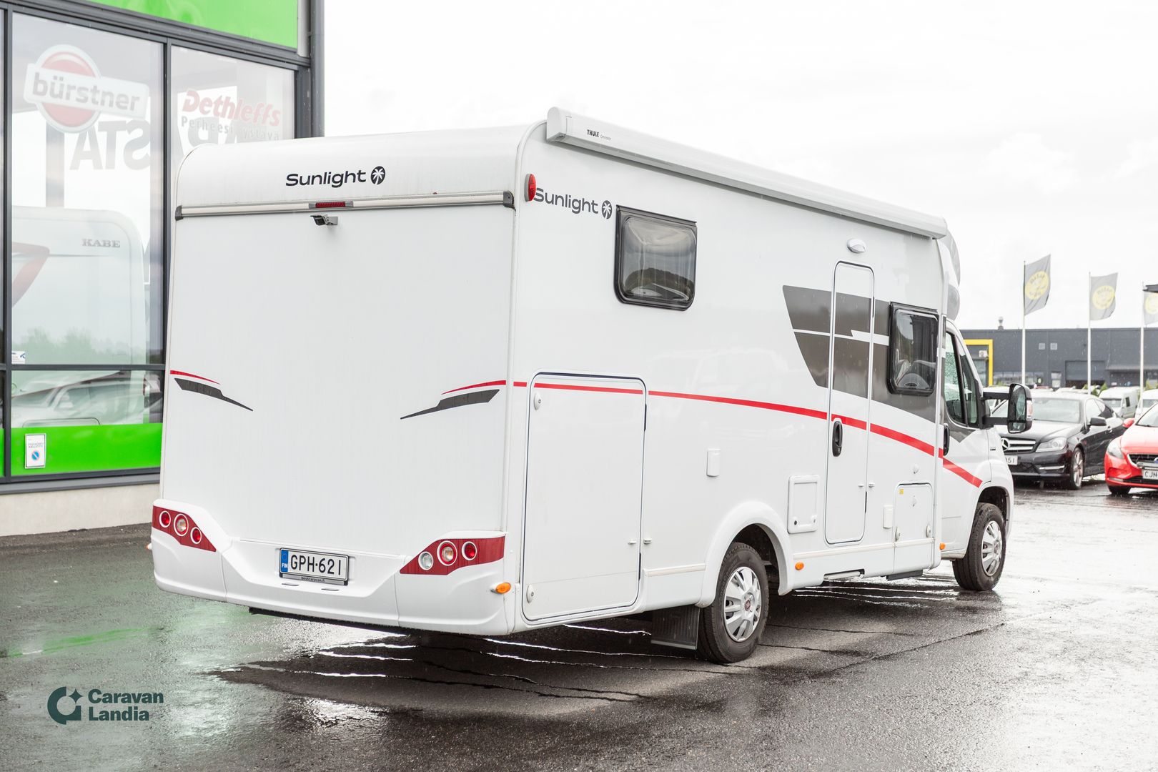 Kuva 2, Sunlight T 67 2.2 Mjet 140hv ** TRUMA-SÄHKÖPATRUUNA, ERILLISVUOTEET, HUBBET-YLÄVUODE, MARKIISI **