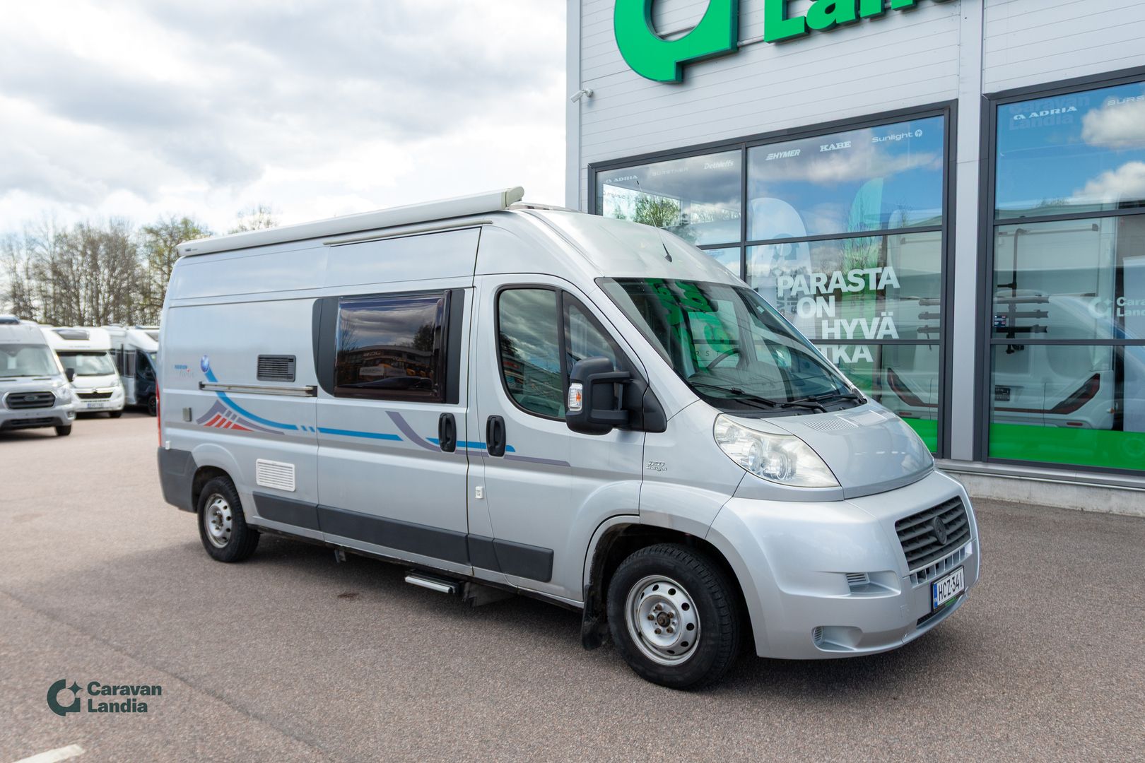 Kuva 1, Adria Twin 120hv **ILMASTOINTI, VAKKARI, KOUKKU, EBER, LOHKARI**