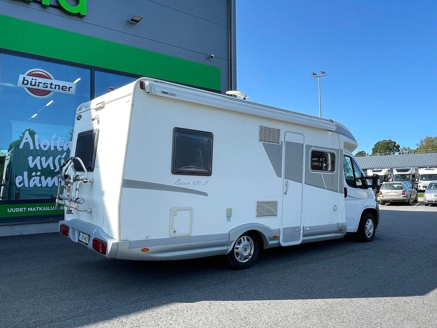 Kuva 2, Elnagh Baron 420L 2.2 JTD ** TRUMA (SÄHKÖ JA KAASU), AURINKOPANEELI, MARKIISI **