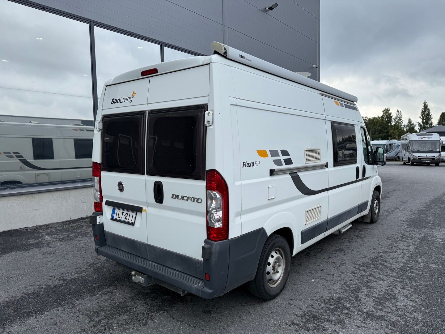 Kuva 3, Sun Living Flexo SP 2.3 130hv ** MARKIISI, VETOKOUKKU, VÄHÄN AJETTU **