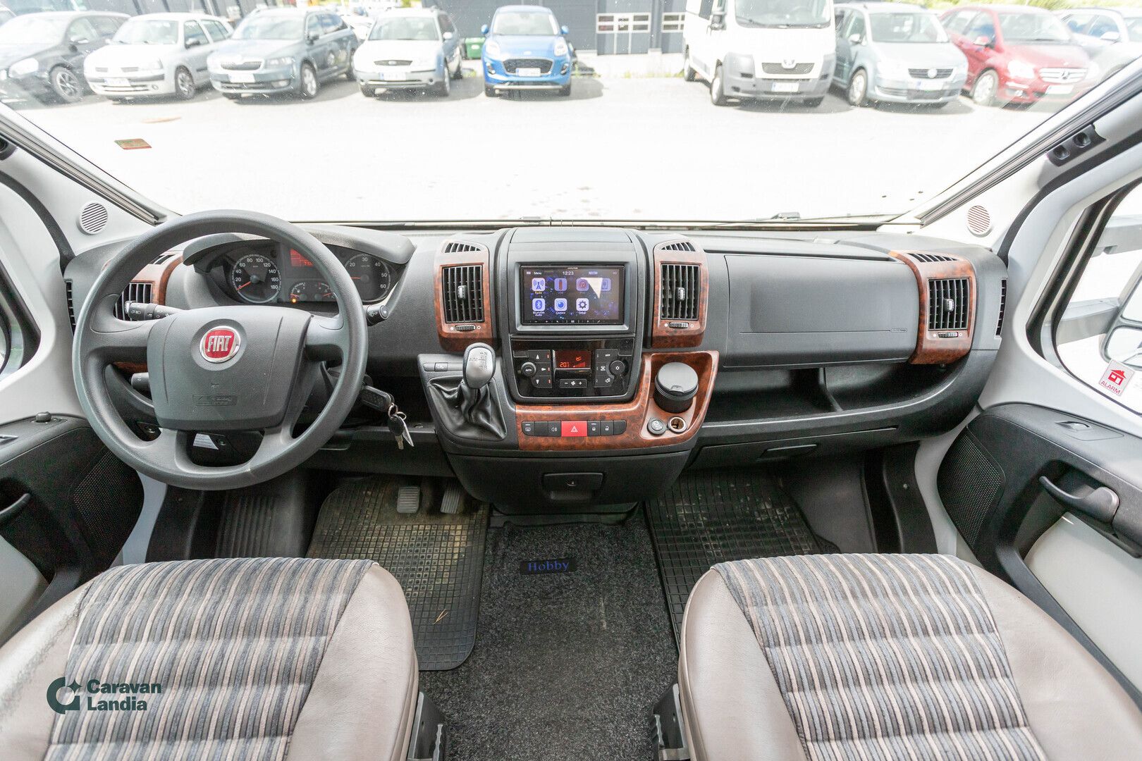 Hobby Drive 70 Q Premium 2.3 Mjet 150hv ** TRUMA, SAAREKEVUODE, 2X ILMASTOINTI, MARKIISI **, kuva 6