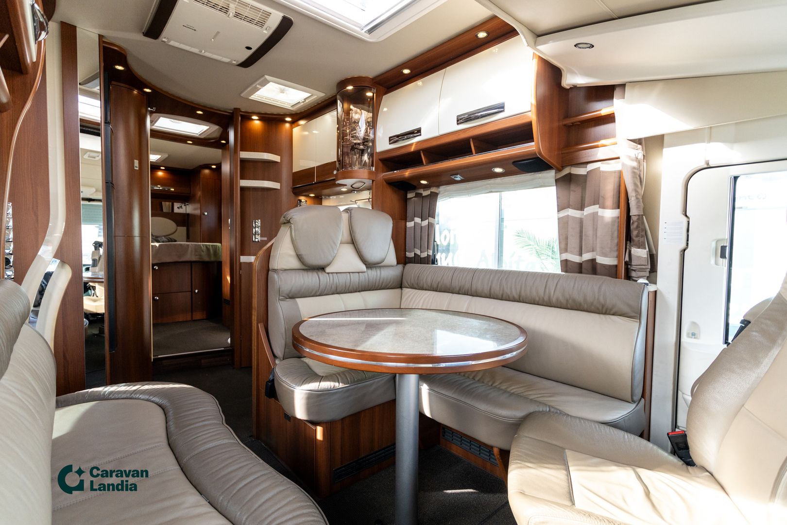 Kuva 11, Carthago Chic S-Plus I58 XL 3.0 D 204hv ** AUTOMAATTI, SAAREKEVUODE, ILMAJOUSITUS **