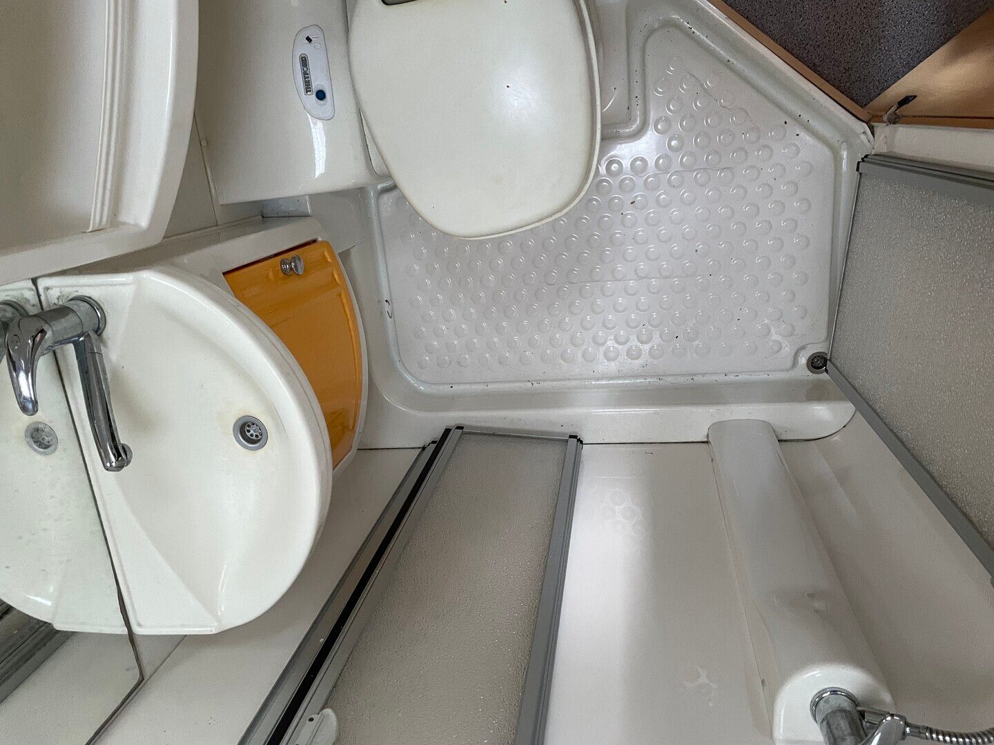 Dethleffs A 5830 2.8 idTD, 120hv ** TRUMA, MARKIISI, PYÖRÄTELINE **, kuva 12