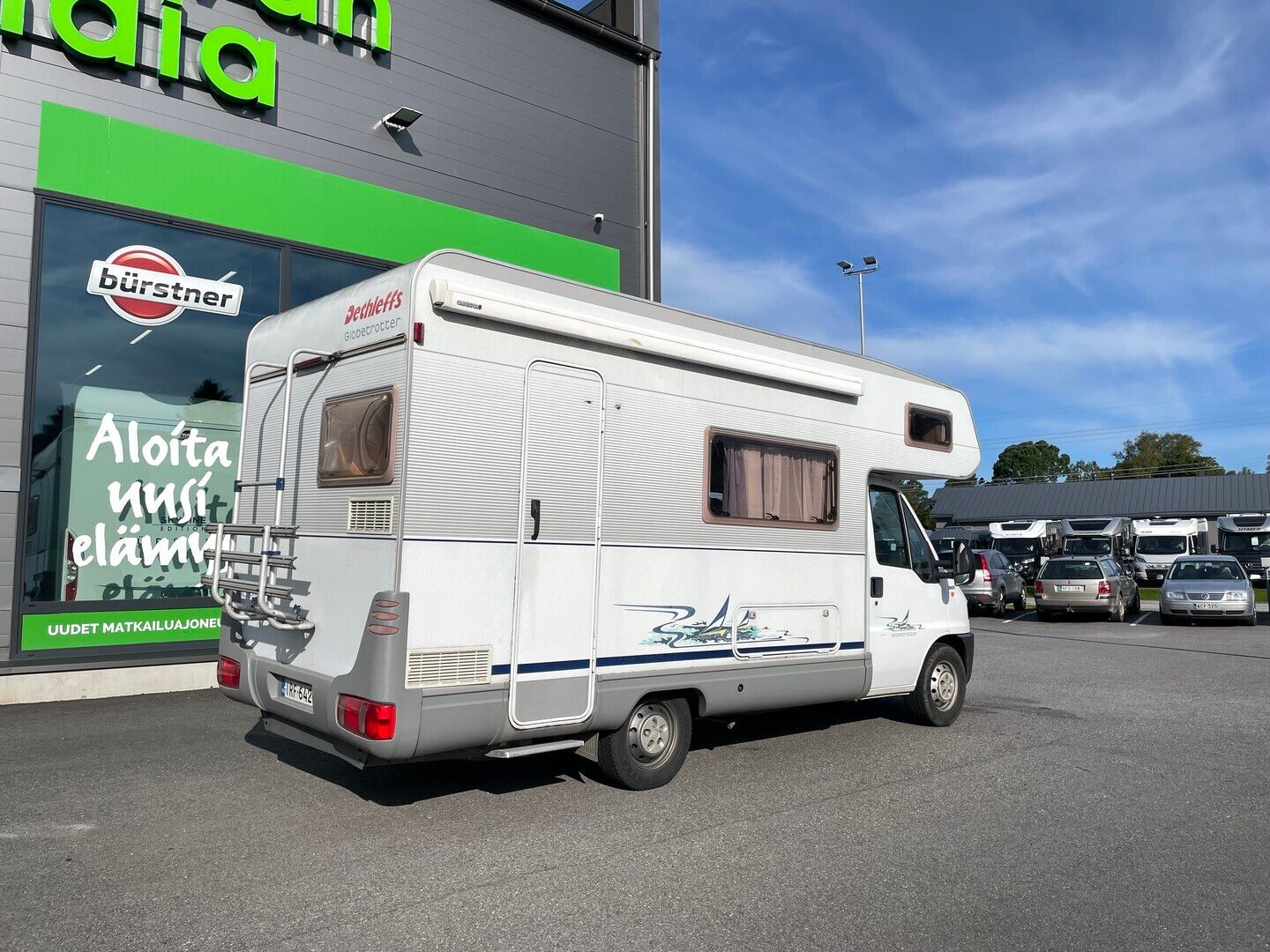 Kuva 2, Dethleffs A 5830 2.8 idTD, 120hv ** TRUMA, MARKIISI, PYÖRÄTELINE **
