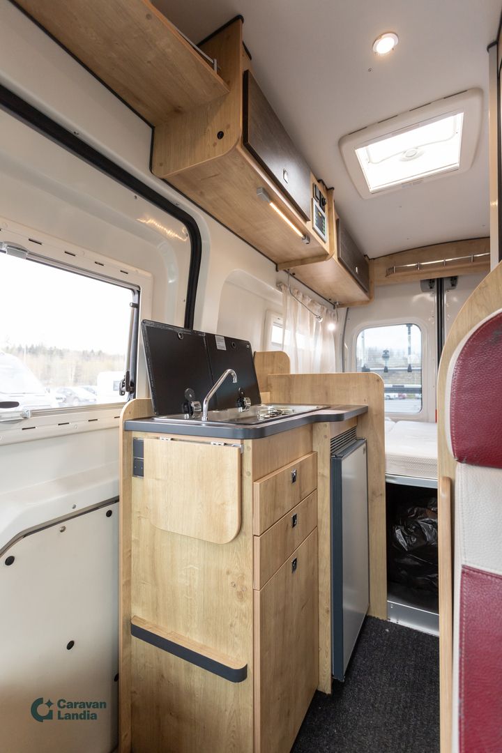 Karmann Dexter 560 2.2 TDCi 125hv ** TRUMA, PARIVUODE, MARKIISI **, kuva 9