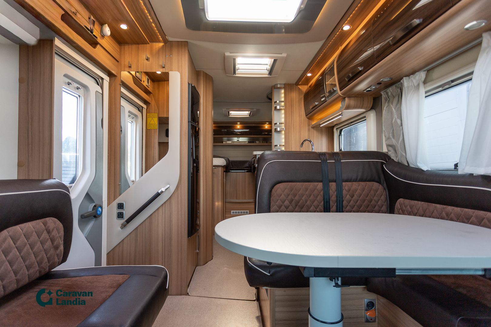 Knaus Sun Ti 700 MEG Platinum 2.3 Mjet 130hv ** ALDE(KAASU/SÄHKÖ), ERILLISVUOTEET, PANEELI+INVERTTERI **, kuva 7