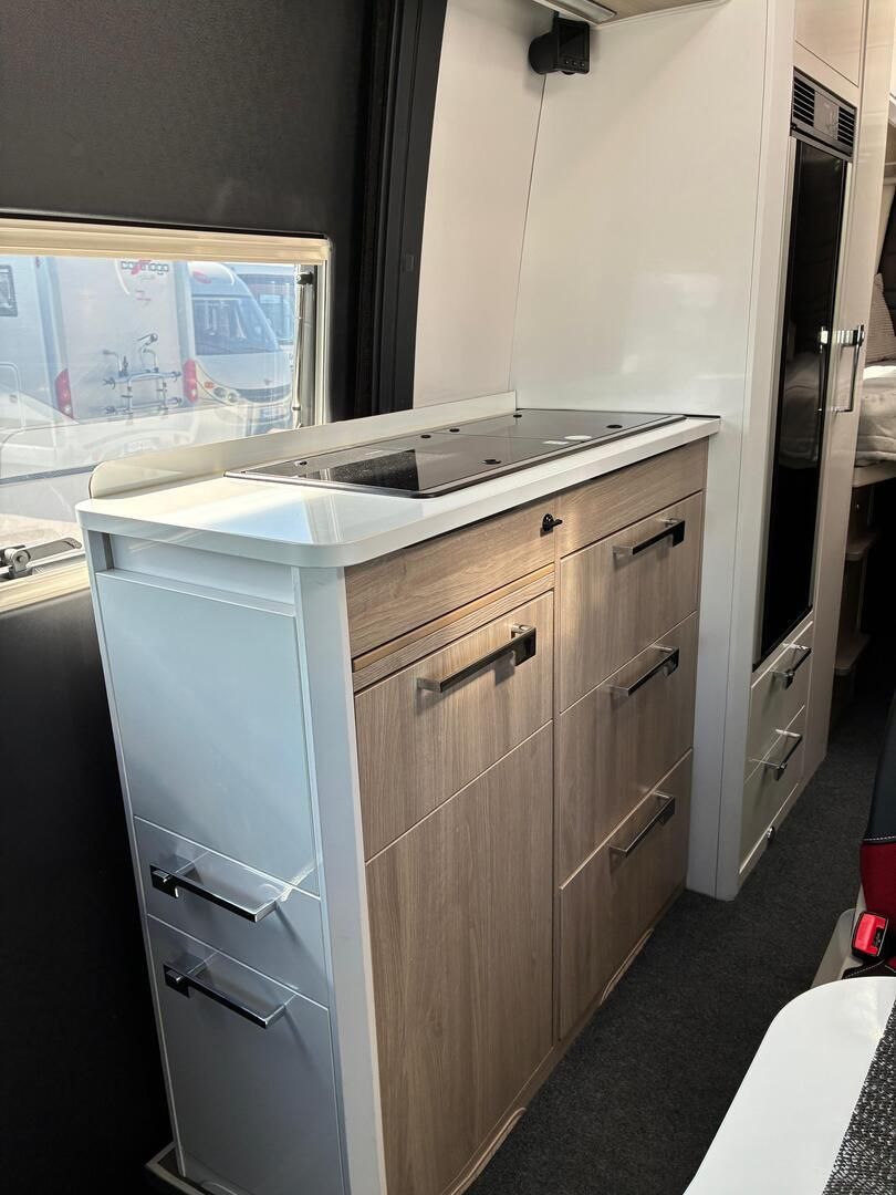 Kuva 7, Kabe TravelMaster 690 LB 3.0 190 hv