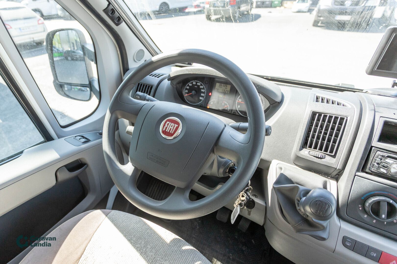 Adria Matrix M 680 SP 2.3 Mjet 130hv ** TRUMA-SÄHKÖPATRUUNA, PARIVUODE, LASKUVUODE **, kuva 7