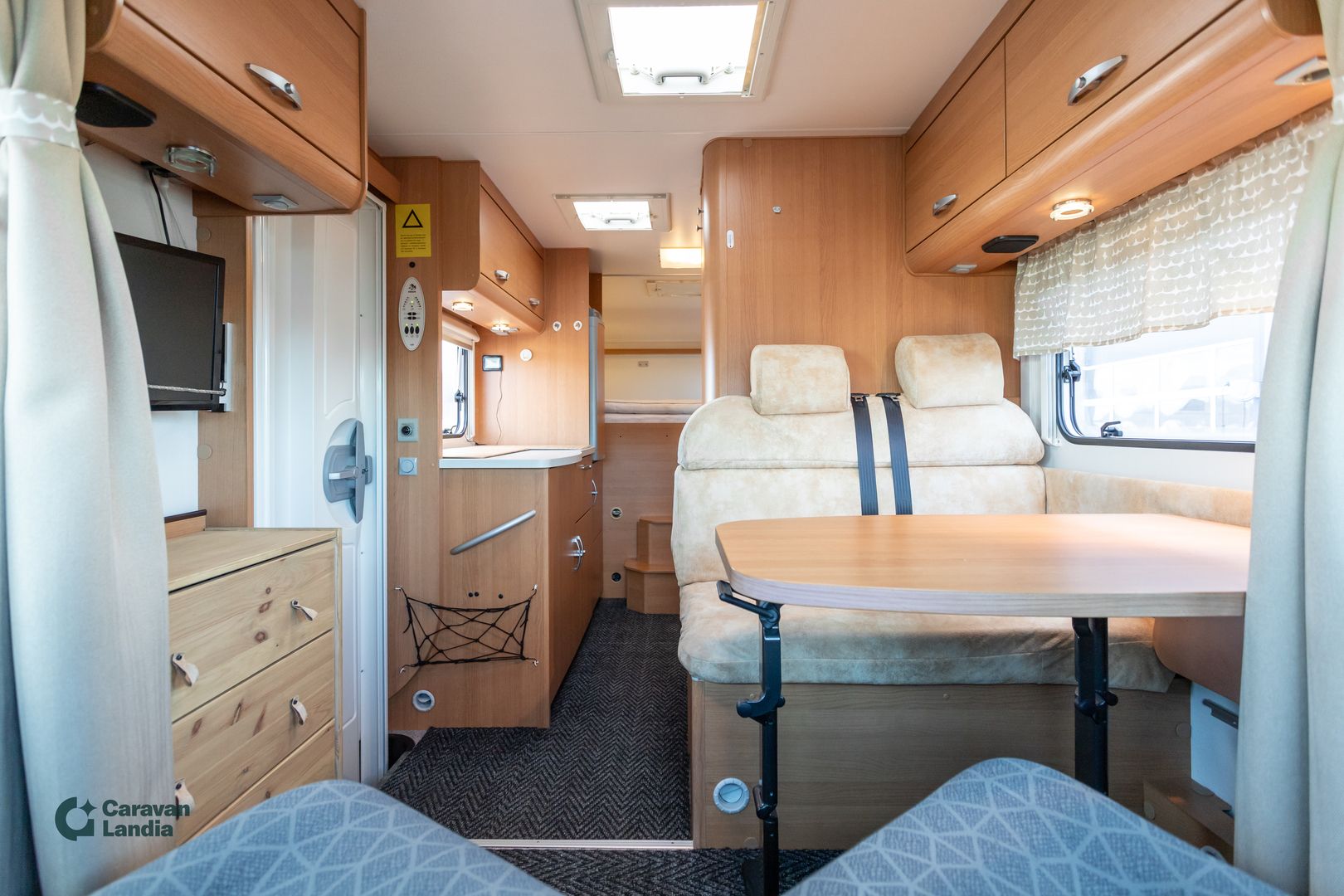 Knaus Sky TI 650 2.5 dCi 120hv ** TRUMA, PARIVUODE, MARKIISI **, kuva 7