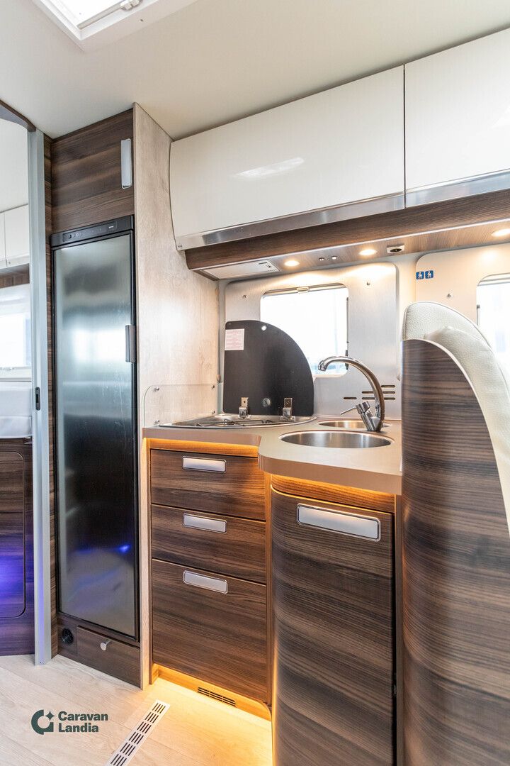 Kuva 8, Laika Ecovip L3019 2.2 Mjet 140hv ** ALDE, ERILLISVUOTEET, MARKIISI **