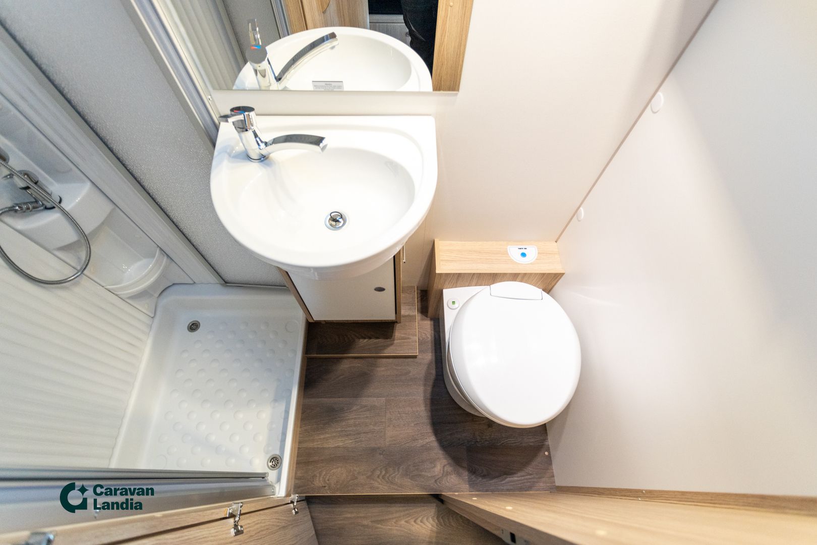 Sunlight A 70 2.2 Mjet 140 hv ** TRUMA (KAASU/SÄHKÖ) MAKUUPAIKAT 6:LLE, 2xILMASTOINTI **, kuva 13