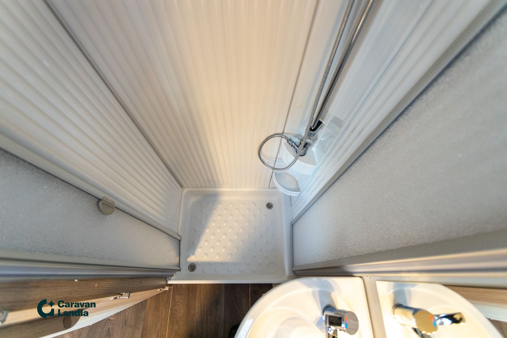 Sunlight A 70 2.2 Mjet 140 hv ** TRUMA (KAASU/SÄHKÖ) MAKUUPAIKAT 6:LLE, 2xILMASTOINTI **, kuva 14