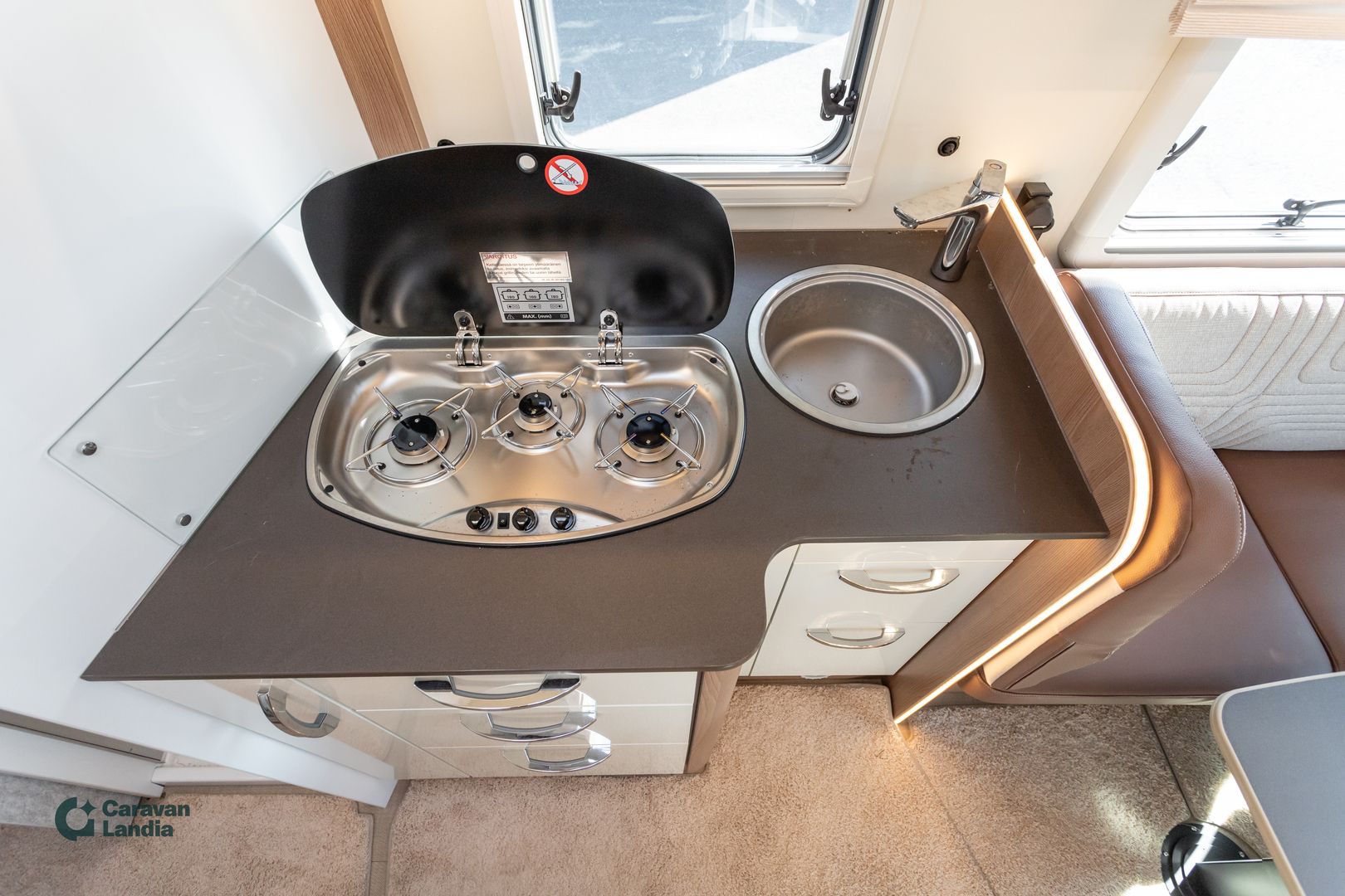 Kuva 10, Burstner Lyseo TD736 Harmony Line 2.2 Mjet 140hv ** AJETTU VAIN 4tkm, UUTTA VASTAAVA, TRUMA KAASU+SÄHKÖ, HUBBET VUODE *