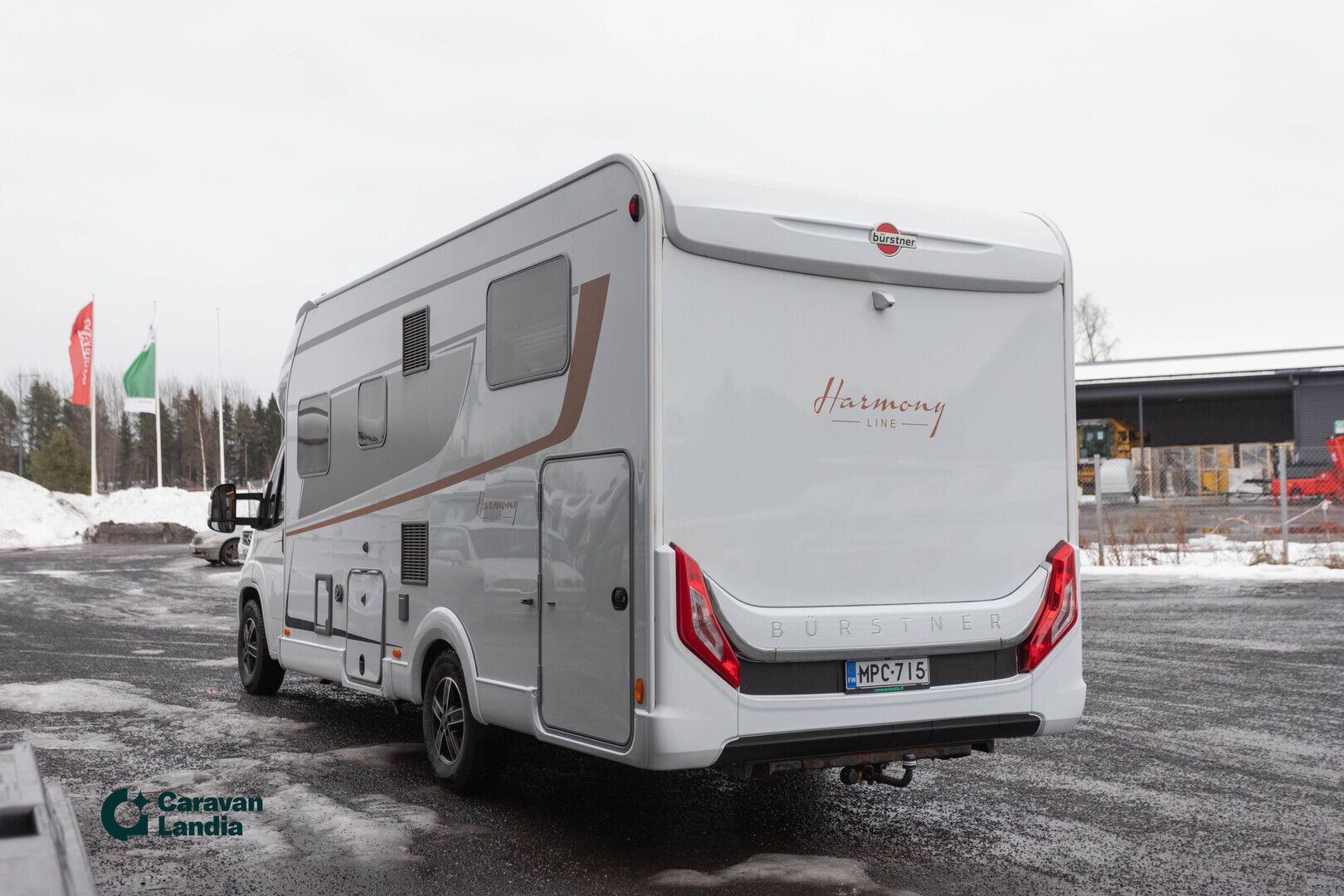 Kuva 4, Burstner Lyseo TD HL IT 728 G 2,2 Mjet 140 Hv **  AUTOMAATTI, HUBBET-SÄHKÖLLÄ, ERILLISVUOTEET **