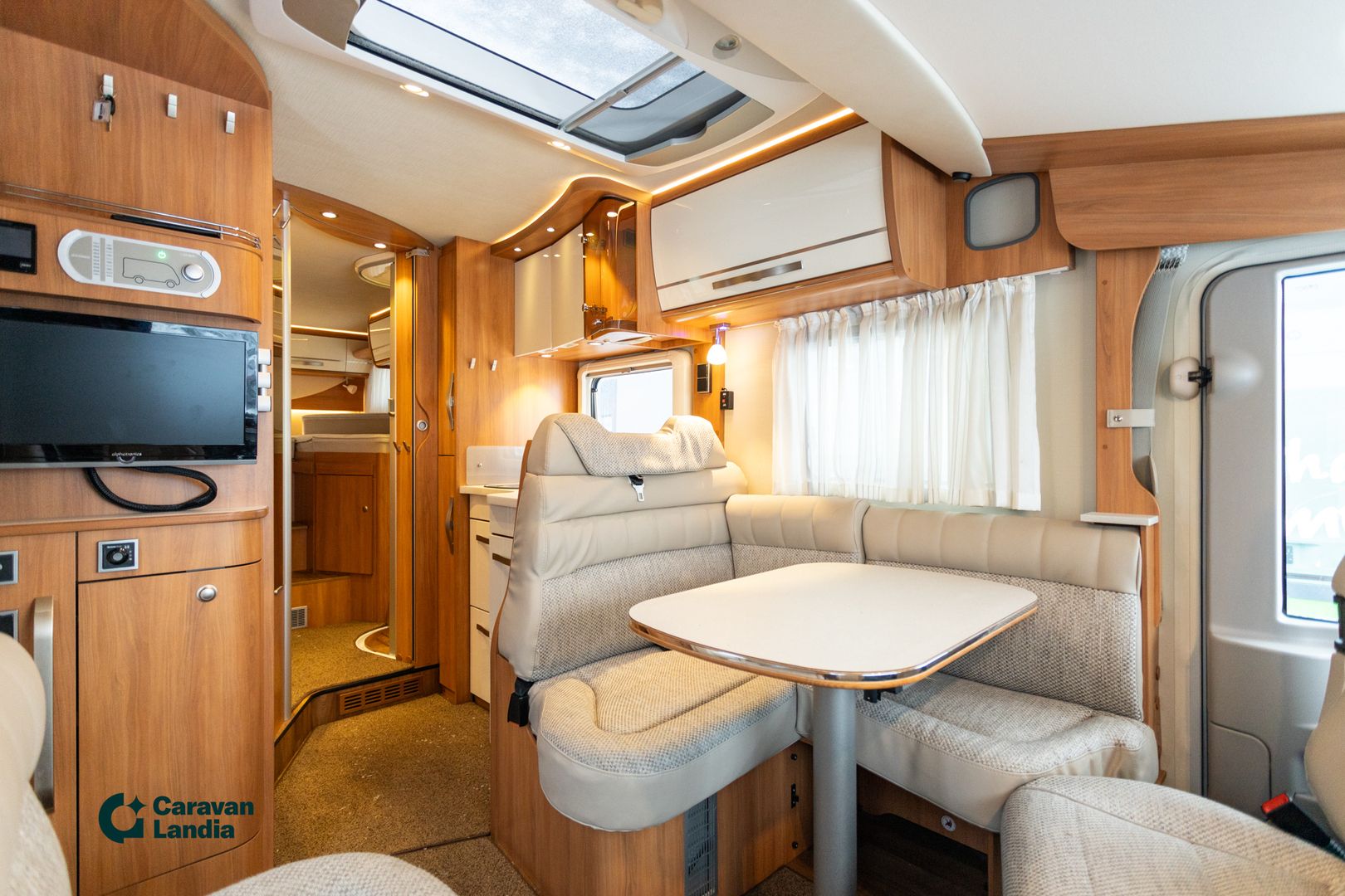 Kuva 9, Hymer ML-I 620 416CDI 163hv ** AUTOMAATTI, ALDE (KAASU/SÄHKÖ), ERILLISVUOTEET **