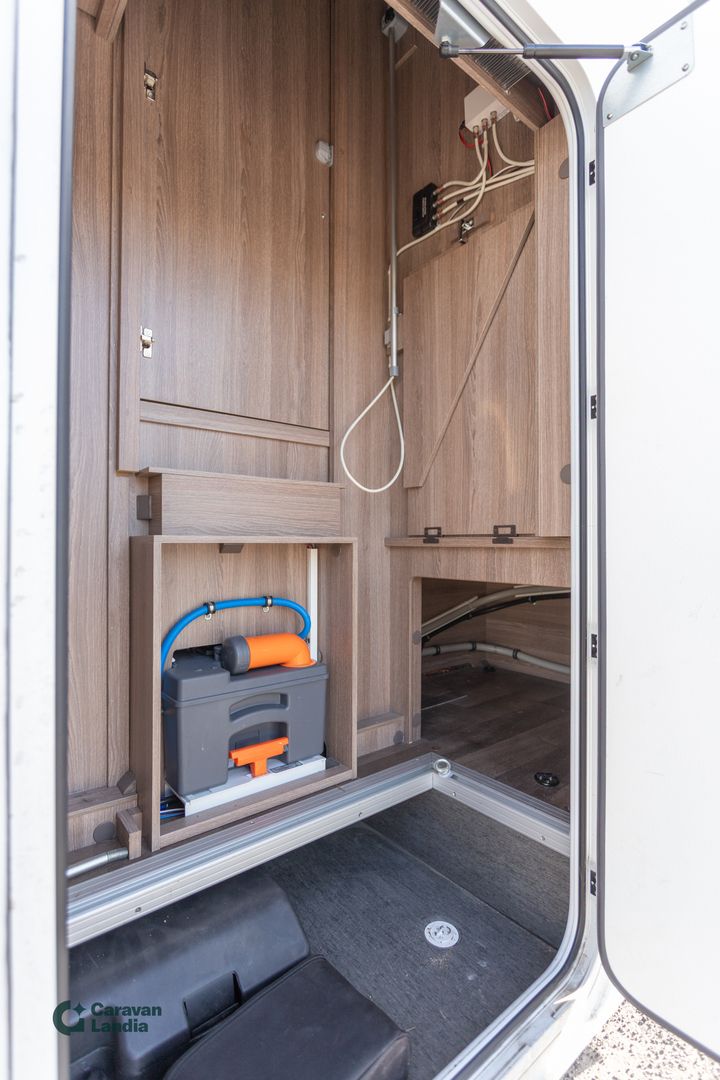 Kuva 22, Kabe TRAVEL MASTER C 740T 2.3 Mjet 140hv ** ALDE, ERILLISVUOTEET, TAKA-WC **