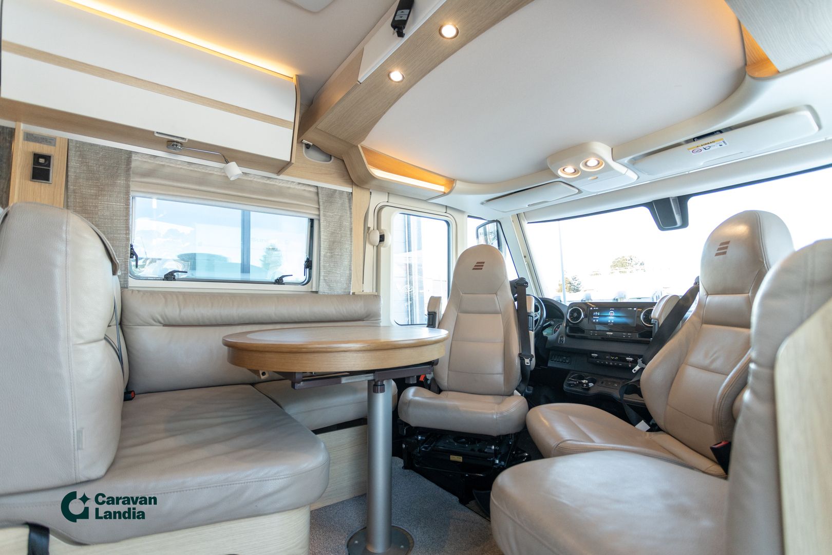 Kuva 12, Hymer B-ML I 780 417 CDI 170hv ** AUTOMAATTI, ALDE (KAASU/SÄHKÖ), HYDR TUKIJALAT  **