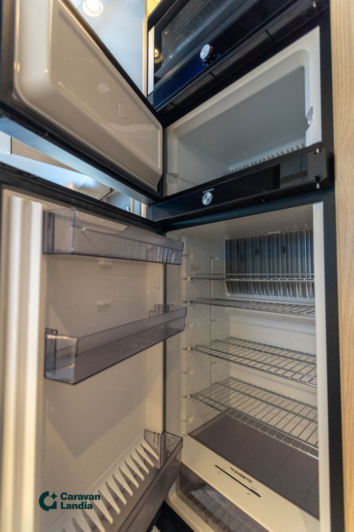 Kuva 16, Hymer B-ML I 780 417 CDI 170hv ** AUTOMAATTI, ALDE (KAASU/SÄHKÖ), HYDR TUKIJALAT  **