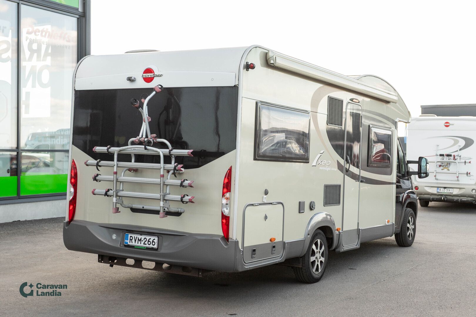 Kuva 3, Burstner Ixeo IT 695 2.3 Mjet 150hv ** TRUMA, PITKITTÄINEN-PARIVUODE, HUBBET, MARKIISI **