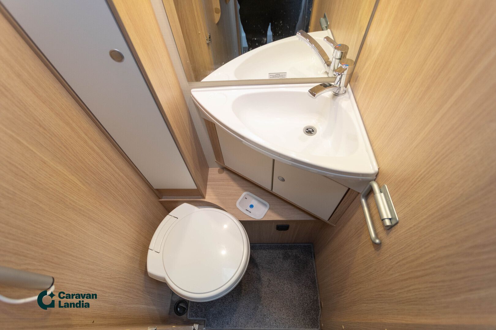 Sunlight T 69 L Fiat 2.3 Mjet 150hv ** TRUMA-SÄHKÖPATRUUNA, SAAREKEVUODE, 2X ILMASTOINTI **, kuva 14