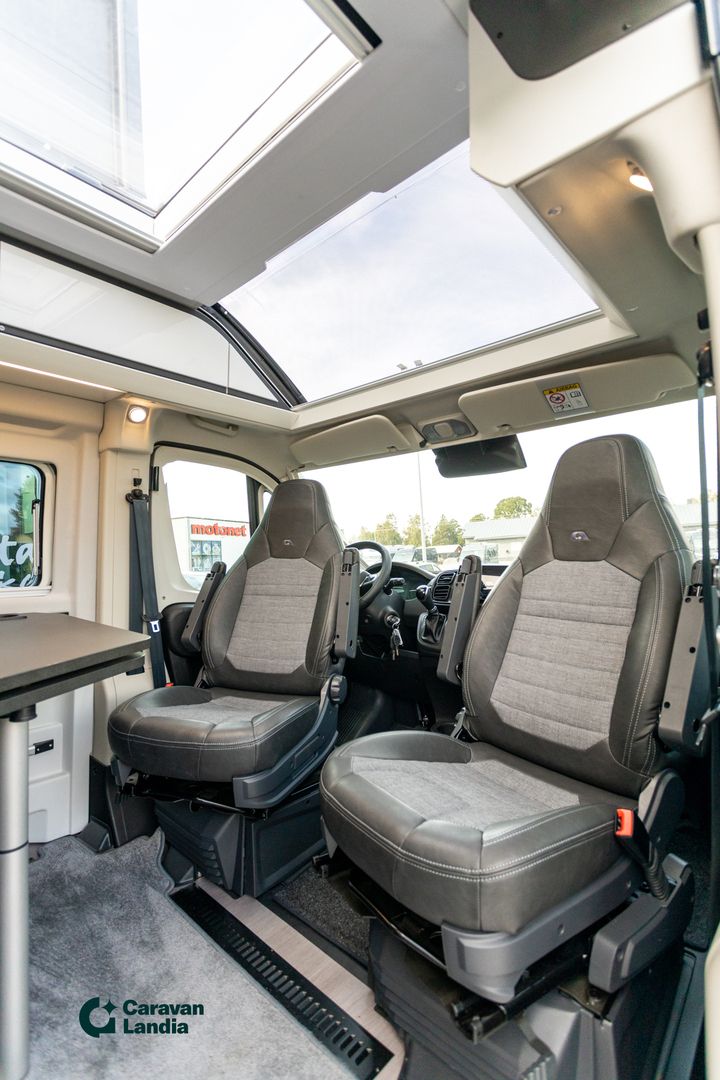 Kuva 16, Adria Twin 640 SLB Supreme 2.2 Mjet 180hv ** AUTOMAATTI, ILMAJOUSET, ALDE SCANDINAVIA, ERILLISVUOTEET **