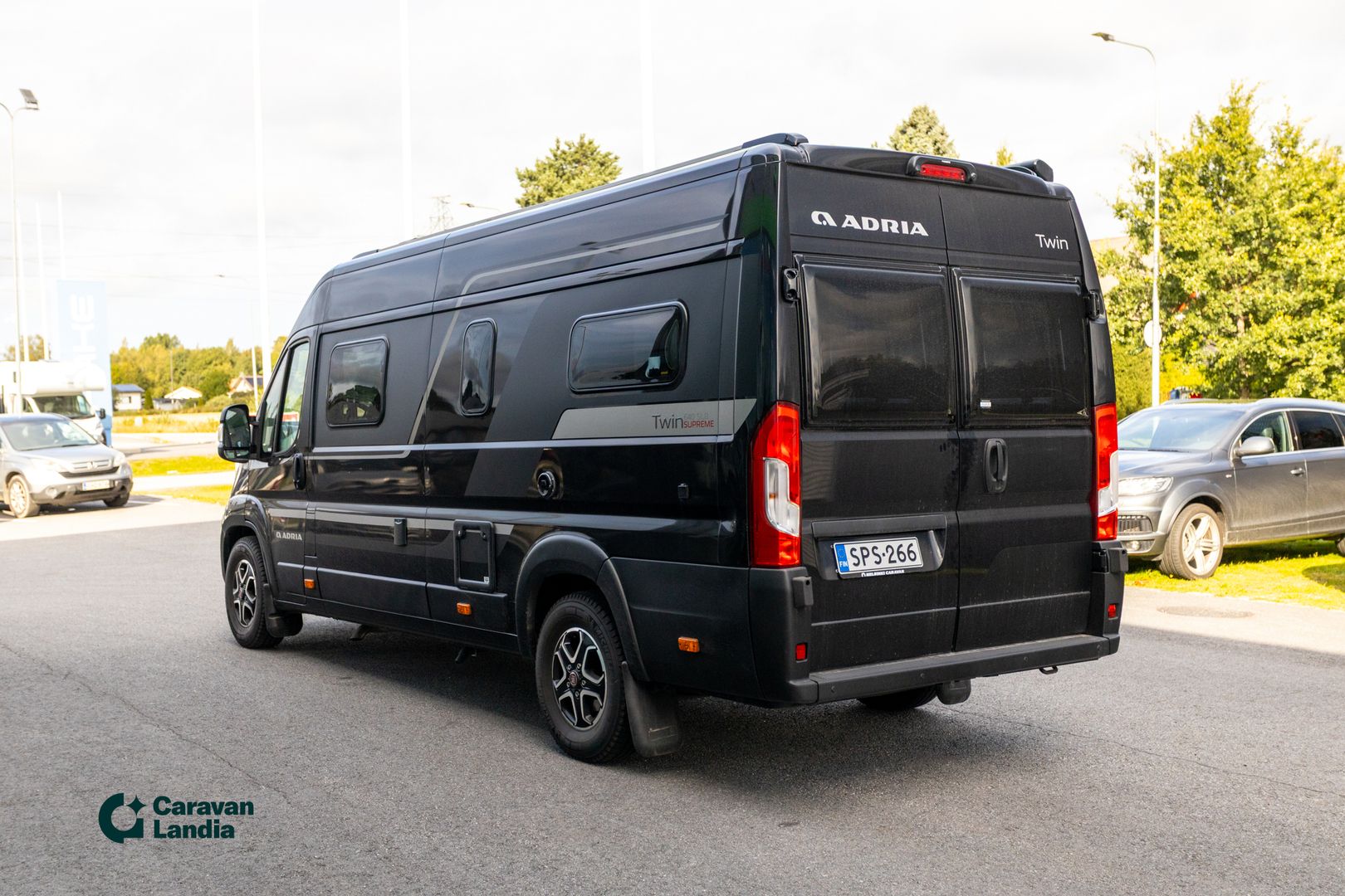 Kuva 3, Adria Twin 640 SLB Supreme 2.2 Mjet 180hv ** AUTOMAATTI, ILMAJOUSET, ALDE SCANDINAVIA, ERILLISVUOTEET **