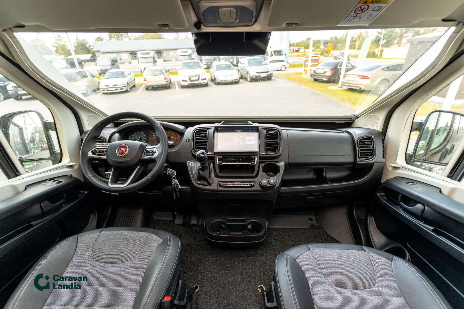 Kuva 8, Adria Twin 640 SLB Supreme 2.2 Mjet 180hv ** AUTOMAATTI, ILMAJOUSET, ALDE SCANDINAVIA, ERILLISVUOTEET **