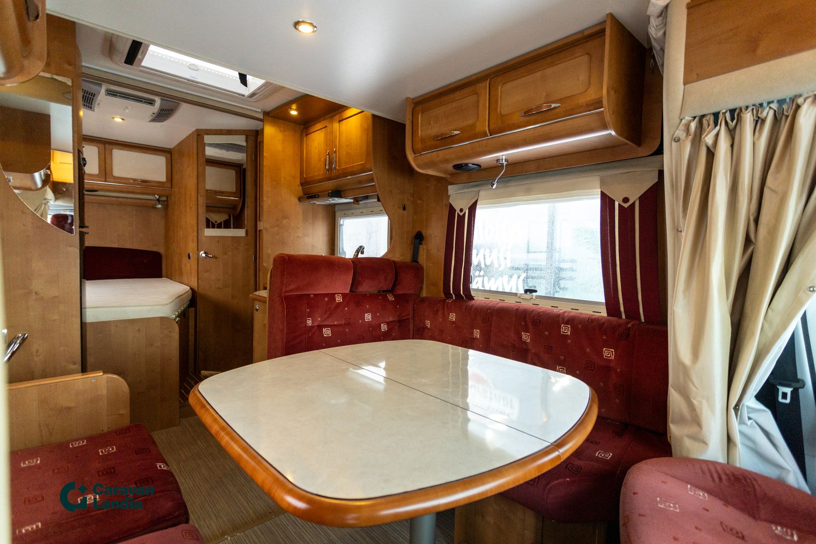 Kuva 7, Rapido 776 FF 2.3 Mjet 130hv ** TRUMA-SÄHKÖPATRUUNA, LASKUVUODE, 2X ILMASTOINTI **