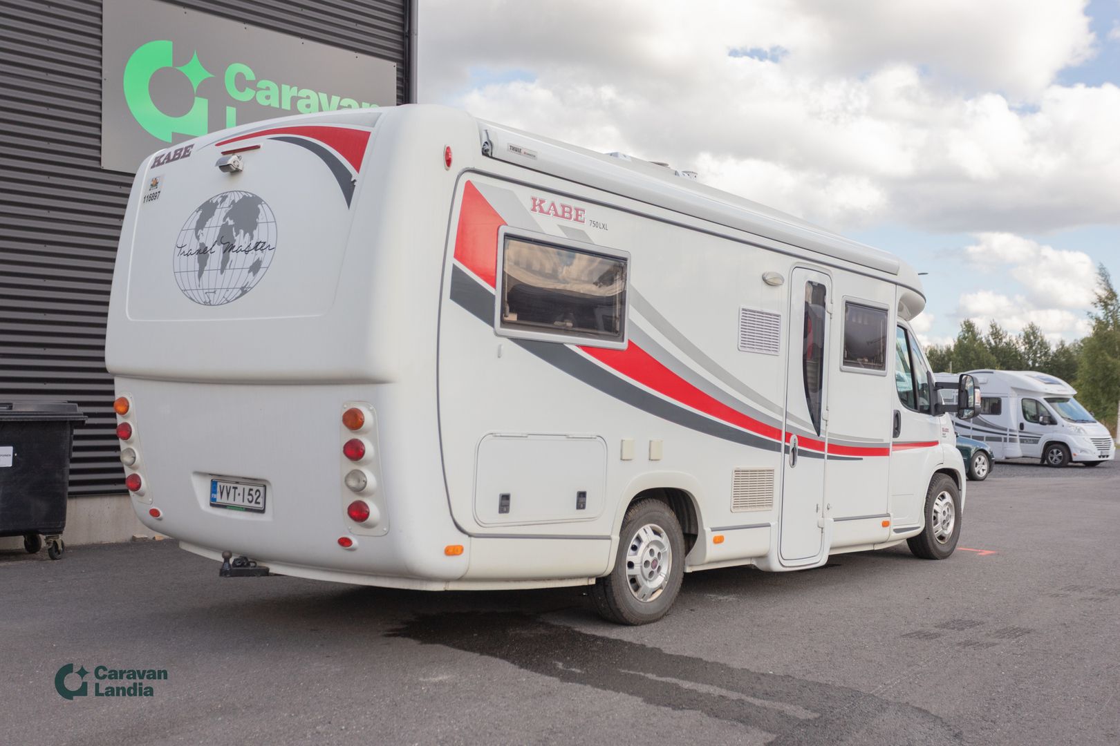 Kuva 3, Kabe Travel Master 750 LXL 3.0 Mjet 160hv ** ALDE, PITKITTÄINEN-PARIVUODE, KAASU-UUNI, MARKIISI **