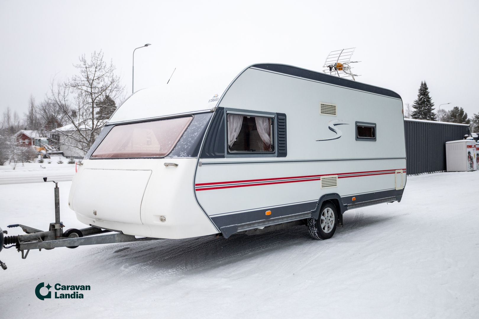 Kuva 5, Solifer Finlandia 550 TBL S6+ ** ALDE, PITKITTÄINEN-PARIVUODE, ILMASTOINTI **