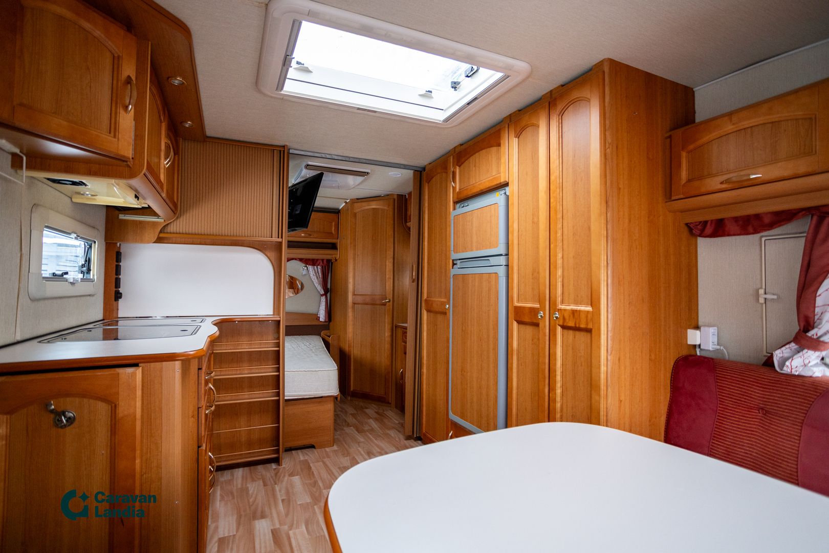 Kuva 7, Solifer Finlandia 550 TBL S6+ ** ALDE, PITKITTÄINEN-PARIVUODE, ILMASTOINTI **