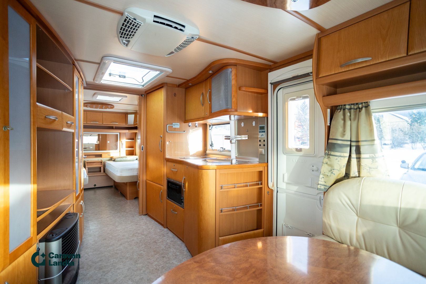 Kuva 7, Fendt Diamant 700 TGC ** TRUMA (KAASU/SÄHKÖ), ERILLISVUOEET, ILMASTOINTI **