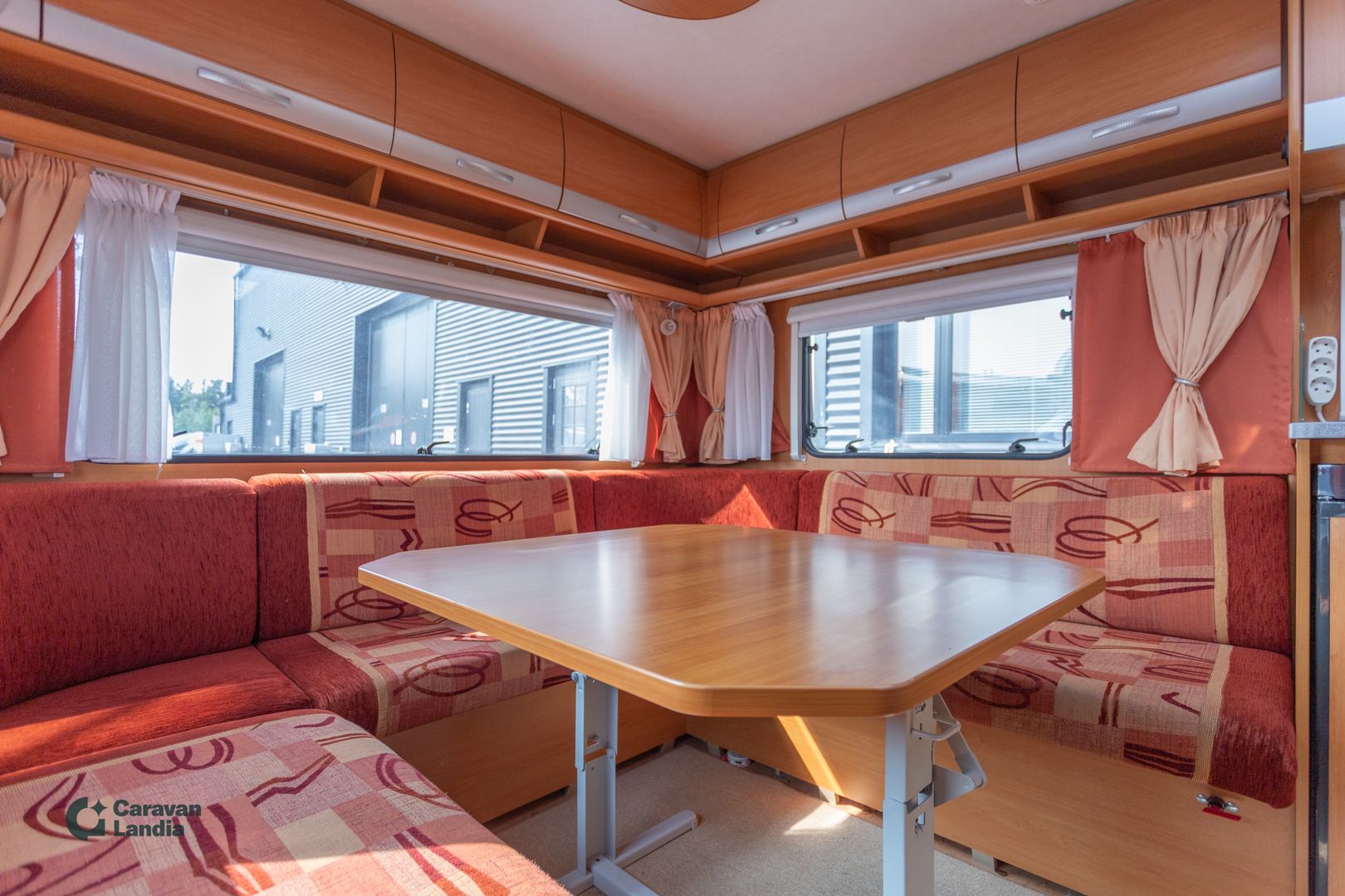 Dethleffs Camper 720 SK ** ALDE, KERROSVUOTEET, 2X ISTUINRYHMÄ **, kuva 8