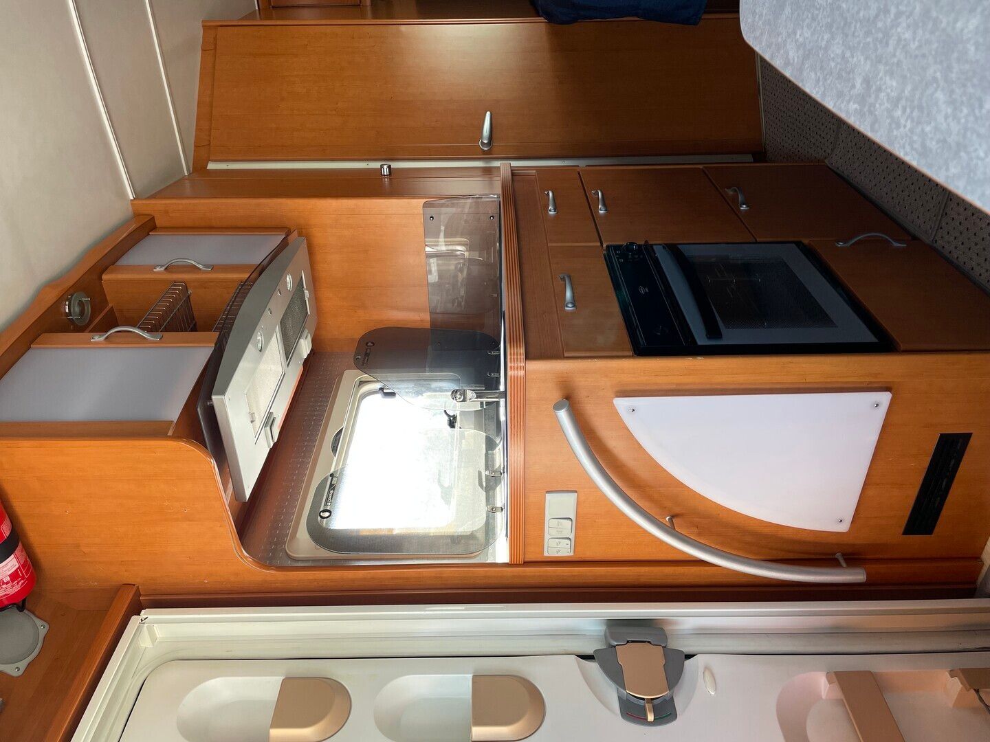 Kuva 8, Lmc Liberty I 590 2.3 Mjet, 130hv **ALDE, MARKIISI, HUBBET**