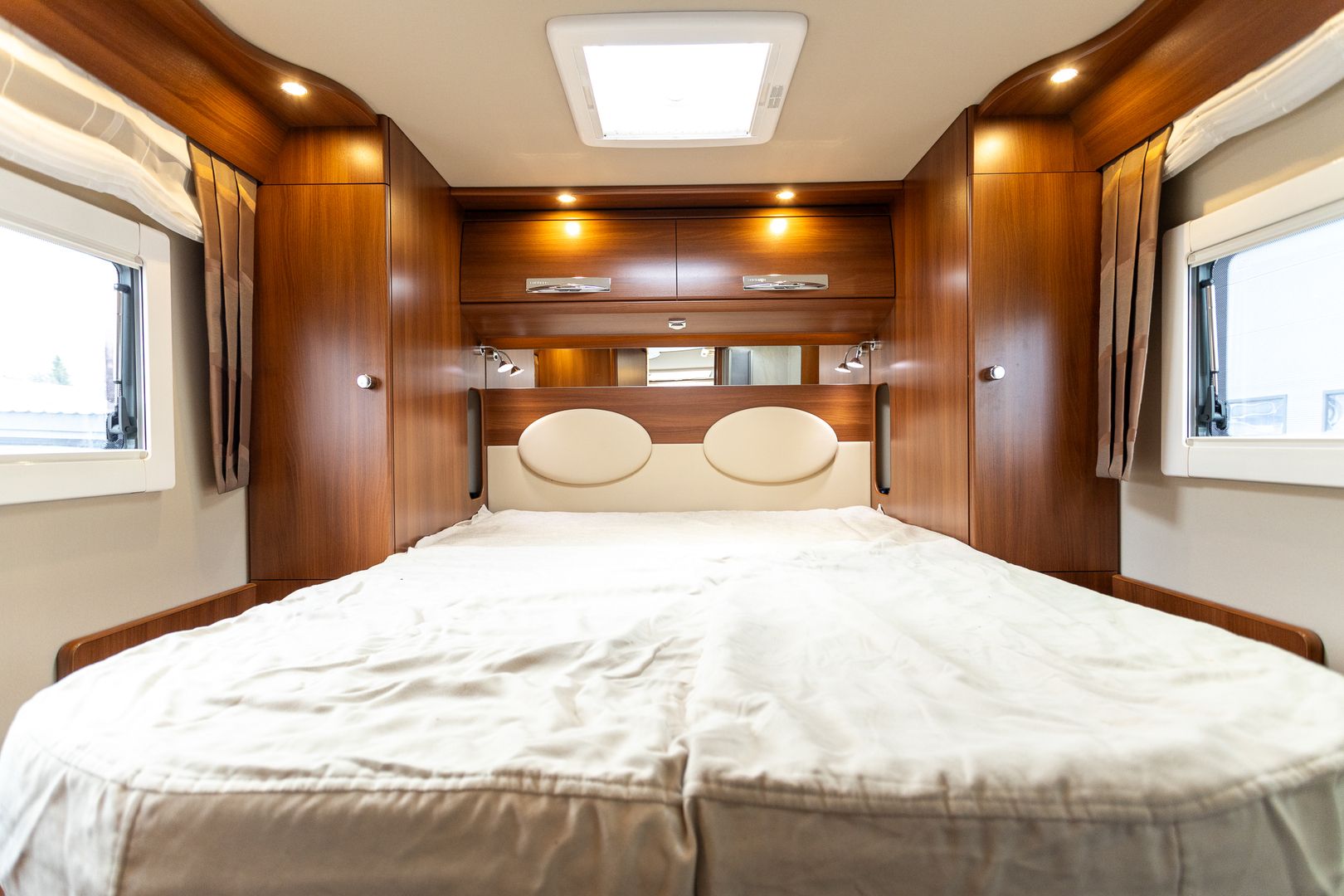 Kuva 22, Carthago Chic E-Line I 51QB 3.0 Mjet 180hv ** AUTOMAATTI, HYDR TUKIJALAT, SAAREKEVUODE, OMAVARAINEN **